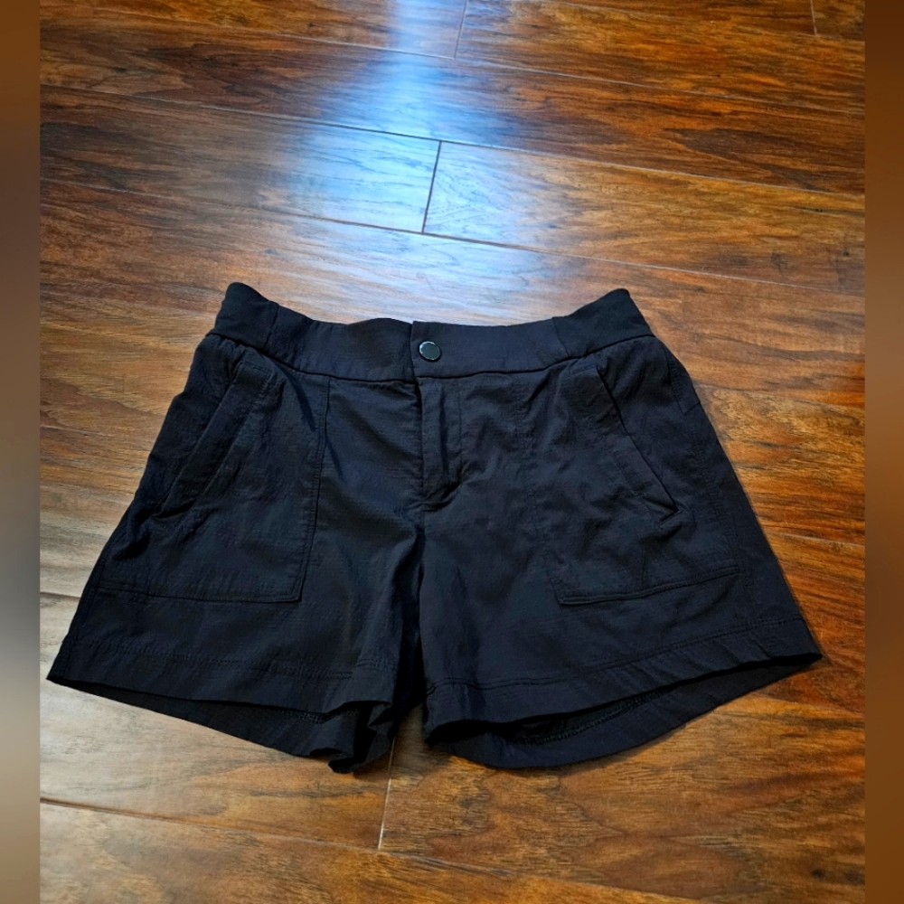 Athleta Trekkie Shorts Black Size 2
